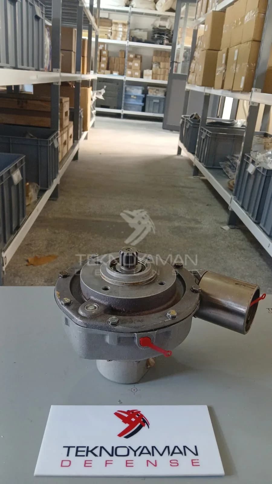 MOTOR HYDRAULIC — NSN 4320-01-033-5442