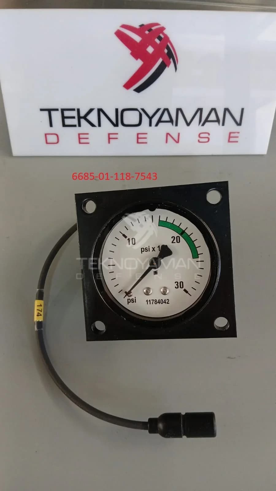 OIL GAUGE PRESSURE — NSN 6685-01-118-7543